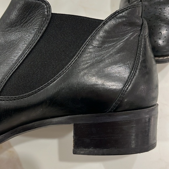 EUC Paul Green black chelsea ankle boots with elastic gusset &toe cap 1.25” heel - Picture 6 of 15